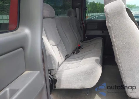 2005 Chevrolet Silverado 1500 Z71 из США, поврежденный, VIN 1GCEK19B25E216128